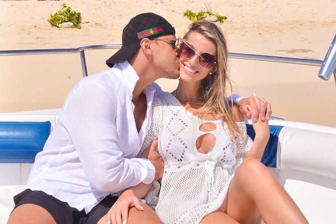 pigs-beach-green-turtle-cay-rose-island-private-tour