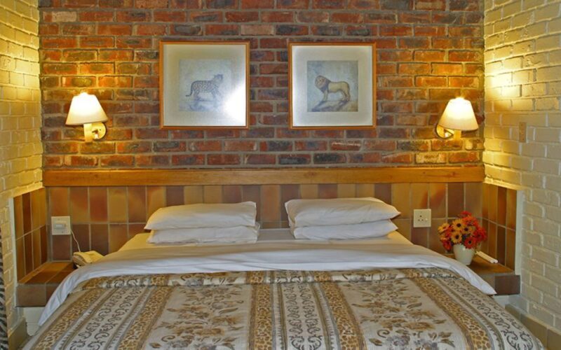 Pilanesberg: 2 Day 3-Star Pilanesberg Safari - An In-Depth Look at the Pilanesberg Safari Experience
