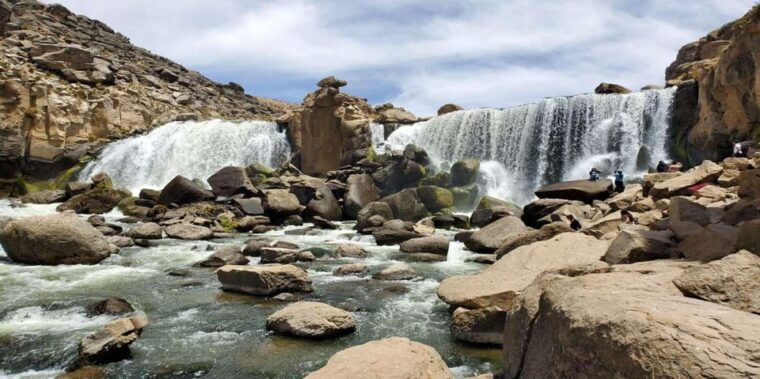 pillones-waterfall-stone-forest-visit-arequipa-beauties