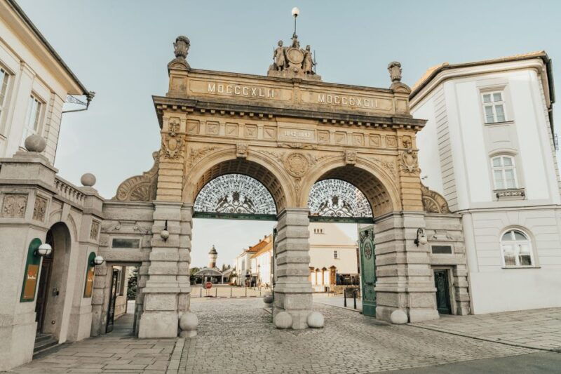 pilsen-pilsner-urquell-brewery-tour-with-beer-tasting
