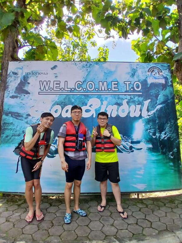 pindul-cave-oyo-river-tubing-timang-beach-adventure-trip