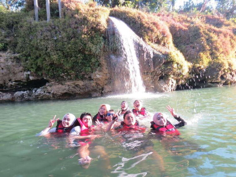 pindul-cave-oyo-river-tubing-timang-beach-adventure-trip