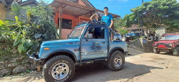 pindul-cave-oyo-river-tubing-timang-beach-adventure-trip