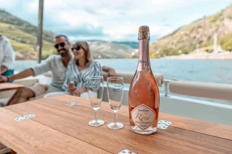 Pinhão: Private Electric Boat Tour 2h| Wine Tasting Included - Why This Tour Works