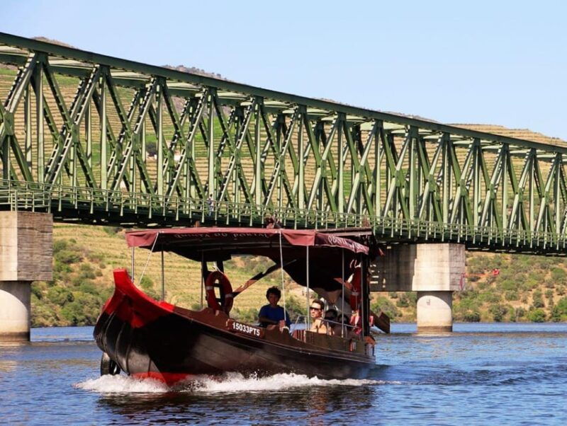 pinhao-rabelo-boat-1-hour-tour