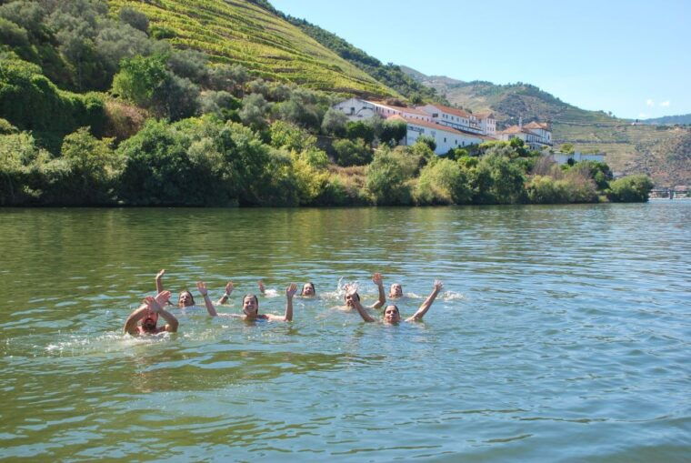 pinhao-river-douro-speedboat-tour-with-water-sports