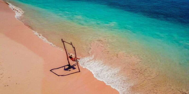 pink-beach-and-southeast-gili-islands-full-day-private-tour