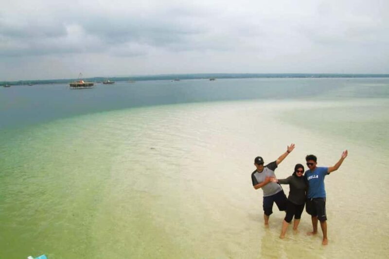 Pink Beach Lombok Adventure  Hidden Paradise in the East - Key Points