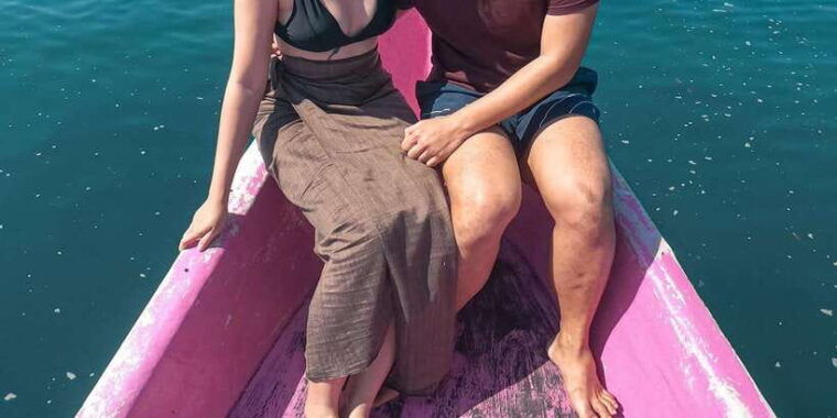 pink-beach-lombok-ona-day-trip