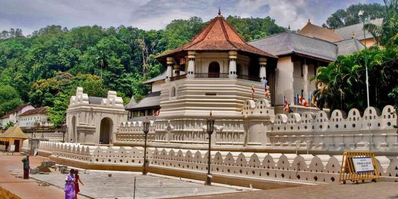 pinnawala-kandy-day-tour-from-negombo