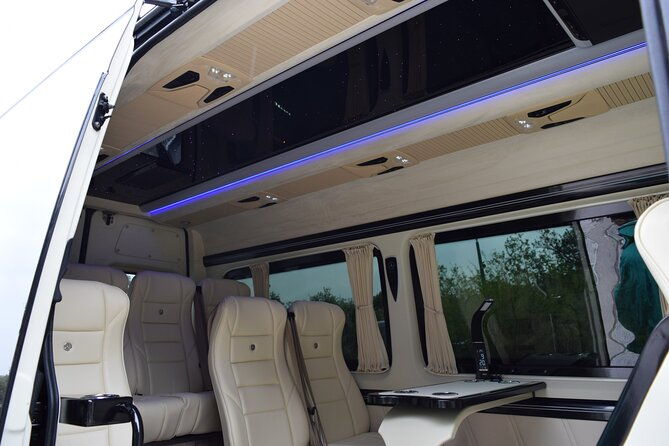 piraeus-port-and-athens-center-private-transfer-up-to-11-people-4