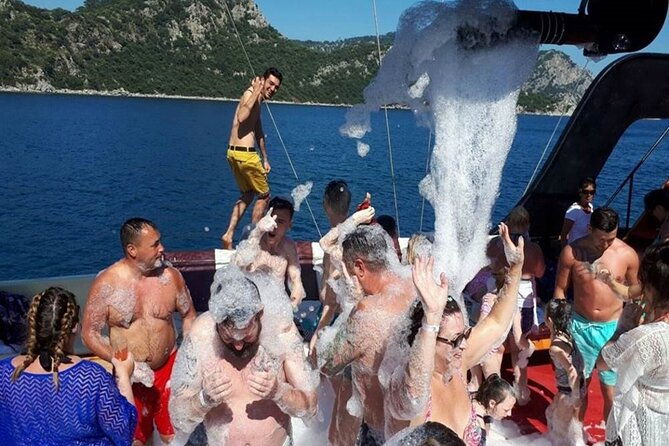 pirate-boat-trip-in-antalya