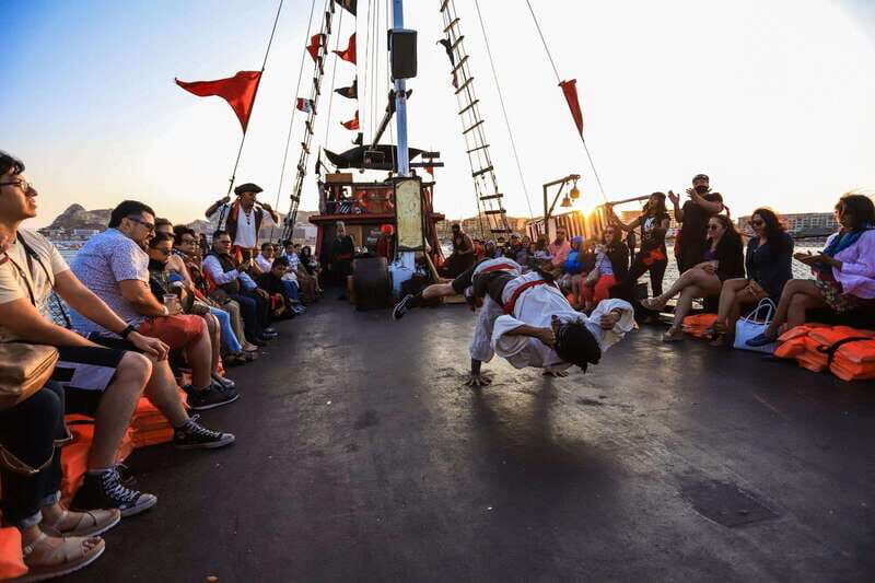 Pirate Show at Twilight with Food and Open Bar - FAQ