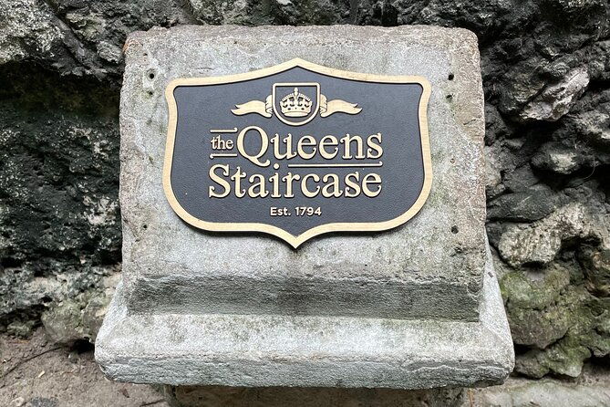 pirates-a-shore-adventure-queens-staircase-tour-nassau