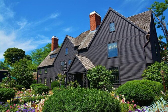 pirates-and-privateers-walking-tour-with-real-pirates-admission