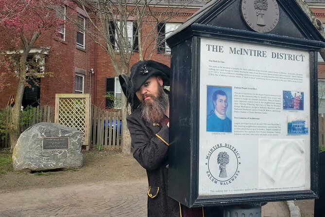 pirates-and-privateers-walking-tour-with-real-pirates-admission
