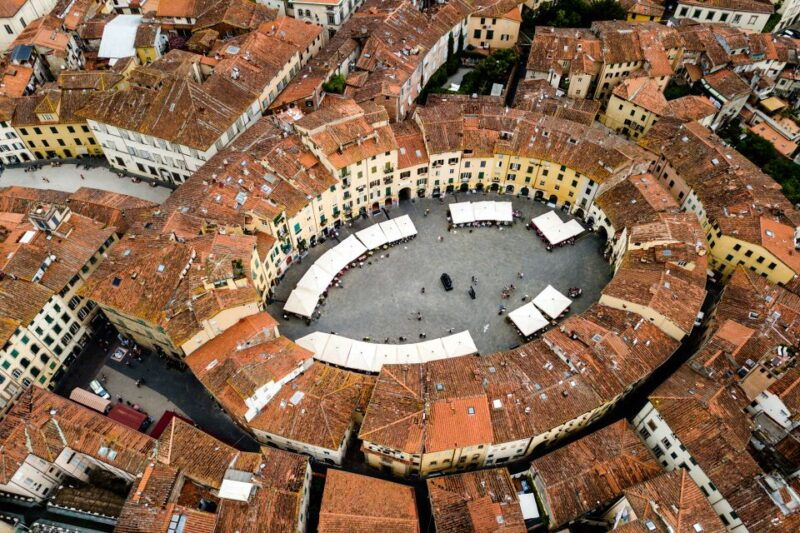pisa-and-lucca-private-full-day-tour-by-deluxe-van