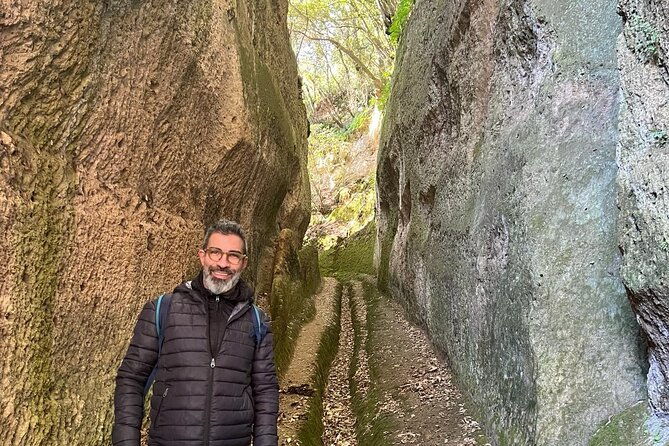 pitigliano-in-the-footstep-of-the-etruscan-hike-and-wine-tasting