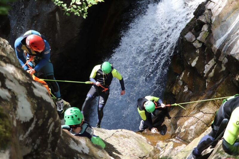 pitlochry-advanced-canyoning-in-the-upper-falls-of-bruar