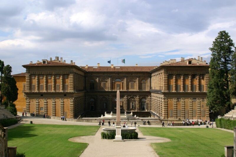 pitti-palace-and-boboli-gardens-private-tour-2