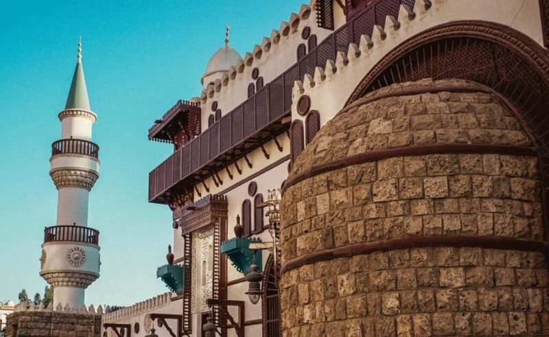 Pivate Full-Day Jeddah Tour: From Al Balad to the Corniche - Who Is This Tour Best For?