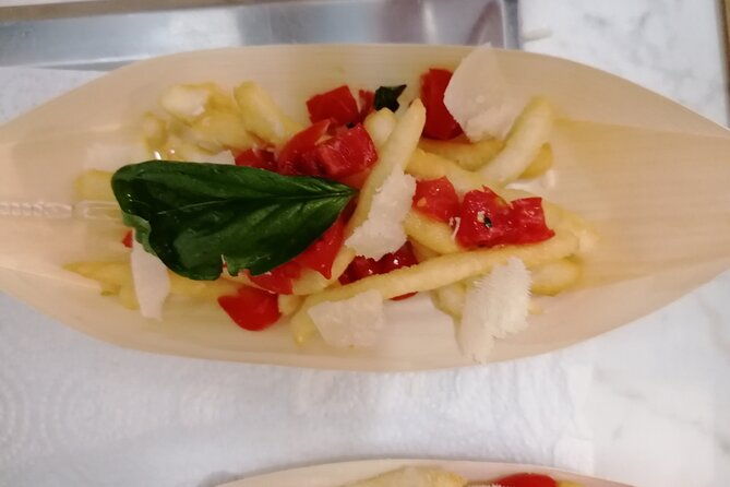 pizza-and-tiramisu-class-with-local-mum-in-positano