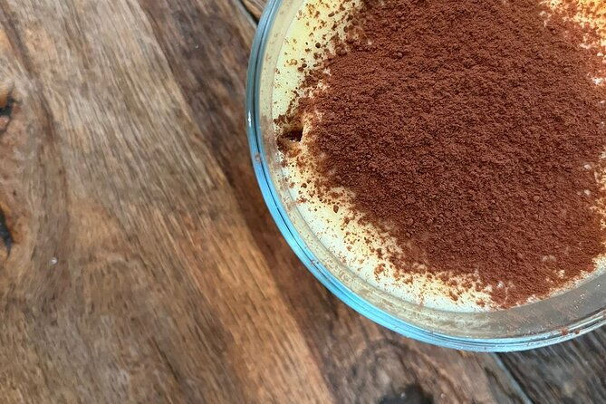 pizza-chocolate-tiramisu-and-wine-tasting-in-milan