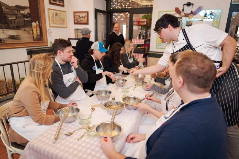 pizza-cooking-class-in-rome-piazza-navona