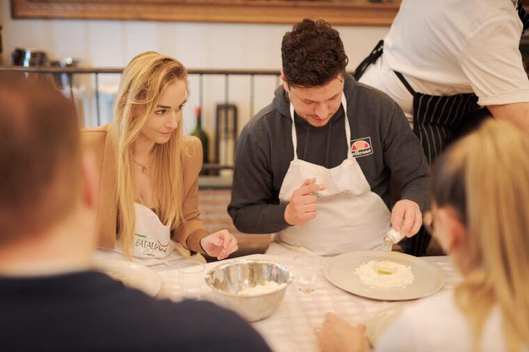 pizza-cooking-class-in-rome-piazza-navona