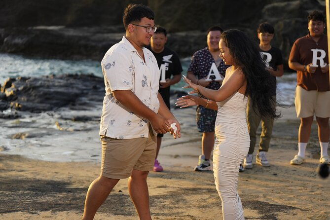 plan-surprising-secret-proposal-photo-video-in-hawaii-paradise