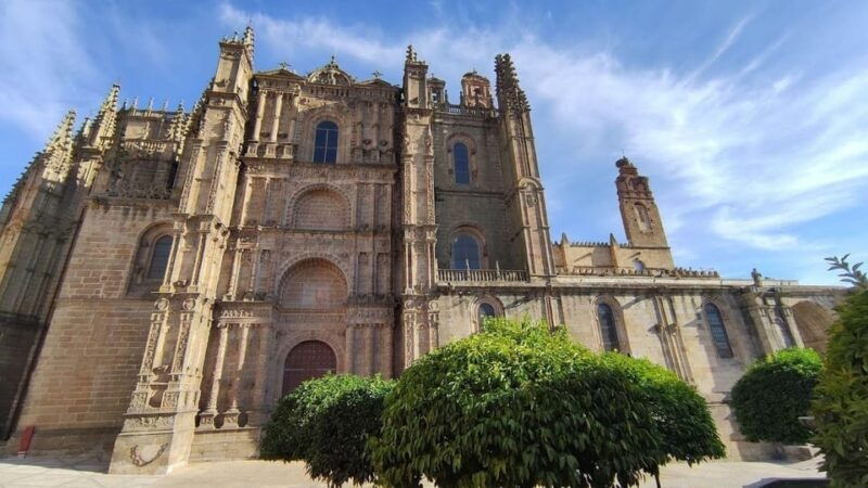 plasencia-cathedral-visit-and-city-highlights-guided-tour
