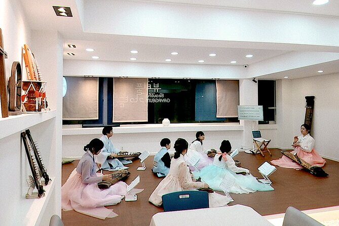 Play Gayageum in Hanbok Cultural Experience in Bukchon - Authenticity and Personal Touches