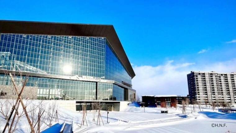 play-with-snow-at-hokkaido-snow-park-outlet-shopping
