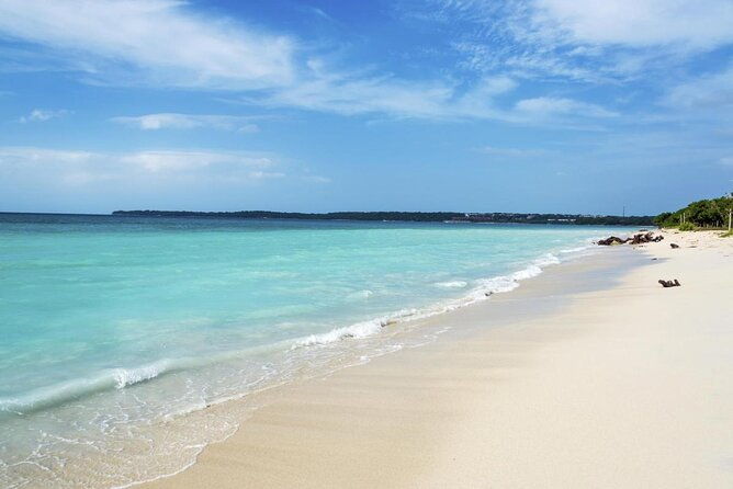 playa-blanca-in-baru-island