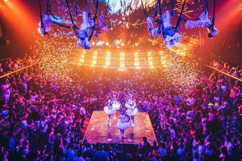 Playa del Carmen: Coco Bongo Nightclub Experience - What Is Coco Bongo in Playa del Carmen?