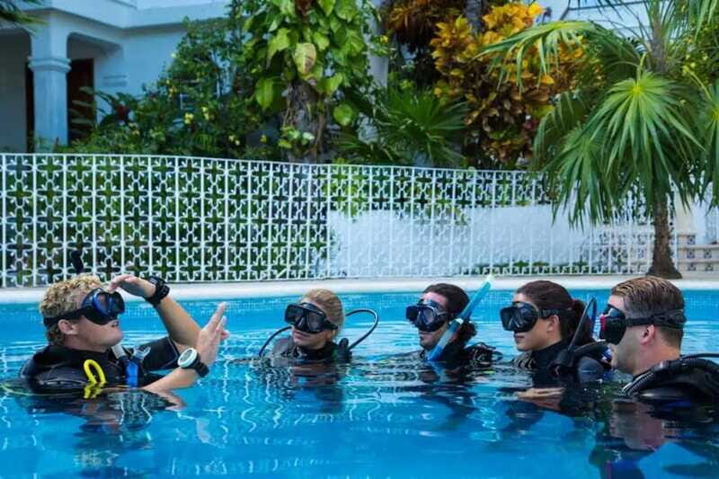 Playa del Carmen: Discovery Scuba Diving - Non Certified - Who Should Consider This Tour?