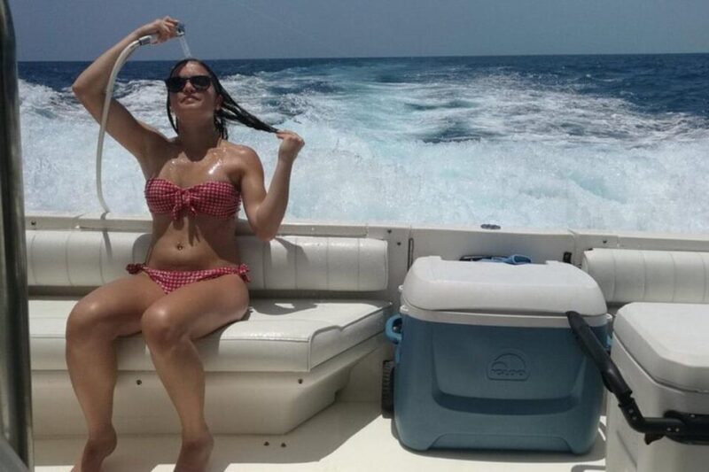 Playa Mujeres: Private Yacht Rental - 4-hour SR55H4 - FAQ