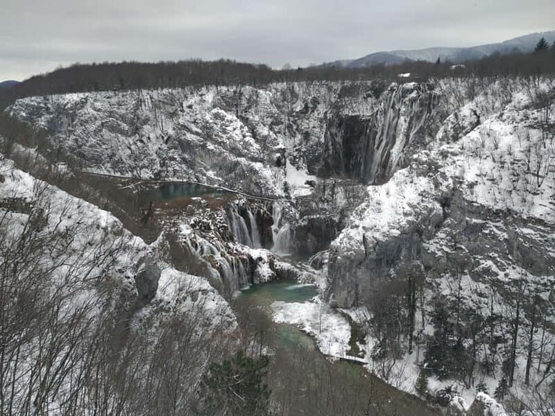 Plitvice Lakes: Guided Walking Tour with Boat Ride - Discovering Plitvice Lakes: A Guided Tour That Combines Nature, Education, and Serenity