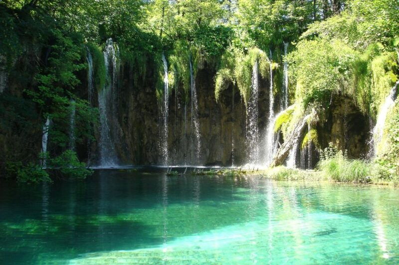 plitvice-lakes-national-park-private-tour-from-zadar