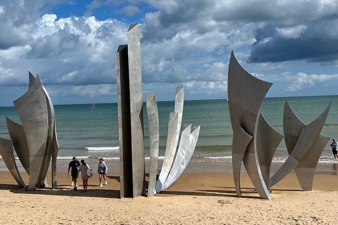 pointe-du-hoc-omaha-beach-from-paris-aboard-a-van-private-tour
