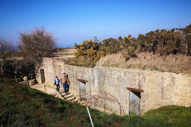 pointe-du-hocomaha-beach-american-cemetery-day-trip-from-paris-to-normandy