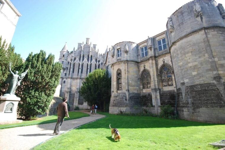 poitiers-eleanor-of-aquitaine-walking-tour