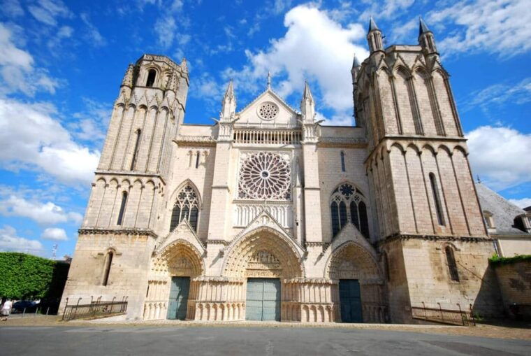 poitiers-eleanor-of-aquitaine-walking-tour