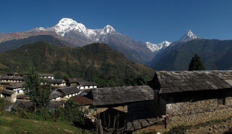 pokhara-3-day-ghandruk-village-guided-trek-lap-on-mountain