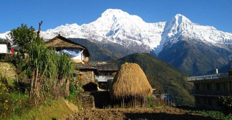 pokhara-3-day-ghandruk-village-guided-trek-lap-on-mountain