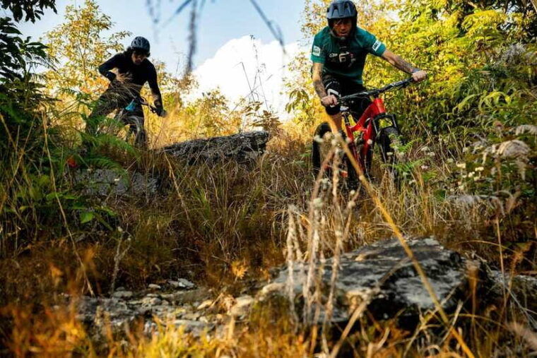 pokhara-australian-base-camp-enduro-mountain-biking-tour