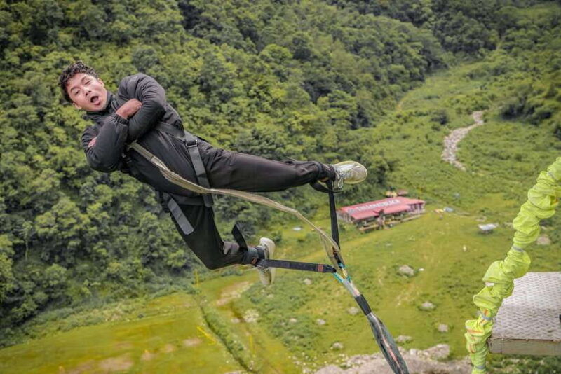 pokhara-bungee-jumping-experience-near-annapurna