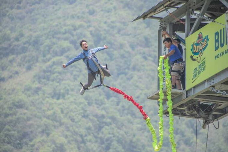pokhara-bungee-jumping-experience-near-annapurna