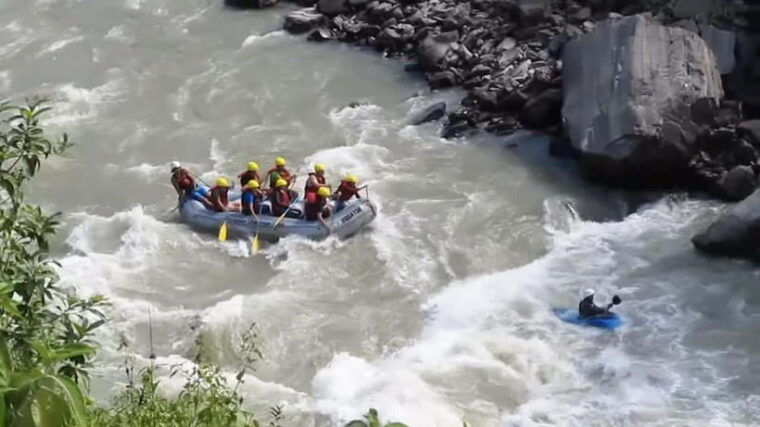 pokhara-paragliding-and-rafting-adventure-with-transfers