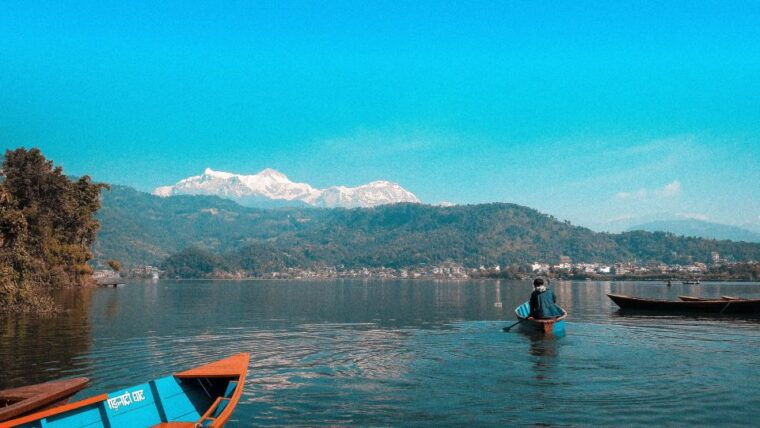 pokhara-private-half-day-hiking-boating-over-the-mountain